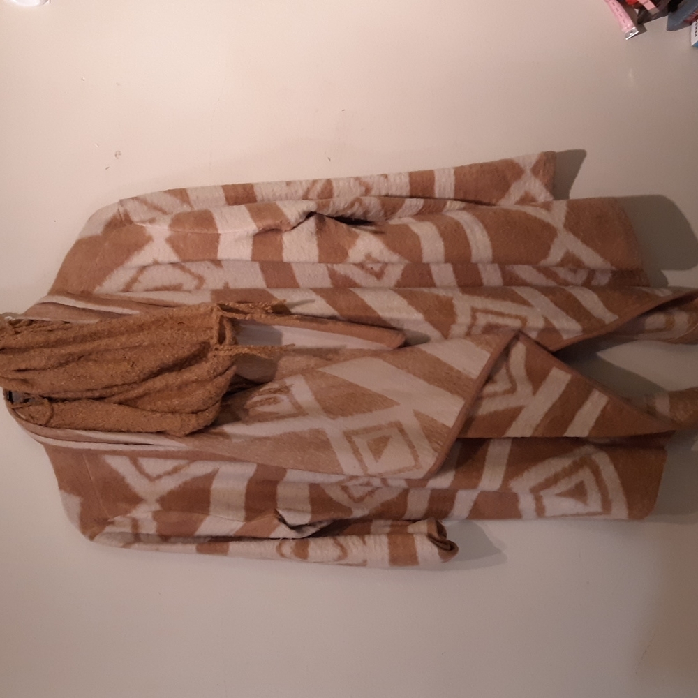 Ladies coat tan and beige size large.